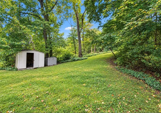 Photo 3 of Single family home for sale at 225 Woodside Rd, Pittsburgh, PA 15221 | MLS# 1776799 | Listing updated on 2026-09-29