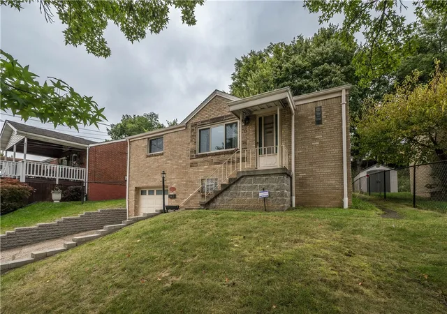 Photo 3 of Single family home for sale at 1346 Kinmount, Banksville/westwood, PA 15205 | MLS# 1776256 | Listing updated on 2026-10-01