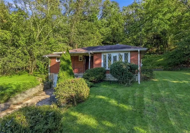 Photo 3 of Single family home for sale at 643 Lougeay Rd, Pittsburgh, PA 15235 | MLS# 1776854 | Listing updated on 2026-09-29