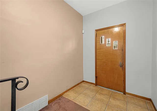 Photo 3 of Single family home for sale at 301 Russellwood Ave, Mc Kees Rocks, PA 15136 | MLS# 1776883 | Listing updated on 2026-09-30