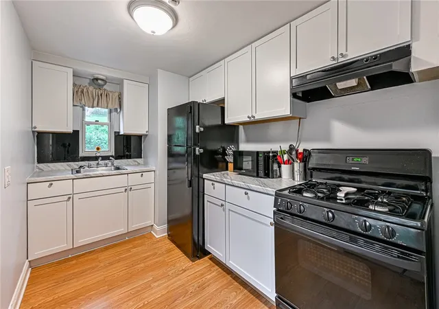 Photo 2 of Single family home for sale at 1337 Hamilton Rd, Castle Shannon, PA 15234 | MLS# 1776897 | Listing updated on 2026-09-30