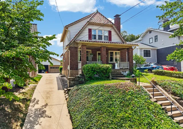 Photo 2 of Single family home for sale at 246 Hazel Dr, Mt Lebanon, PA 15228 | MLS# 1776916 | Listing updated on 2026-10-03