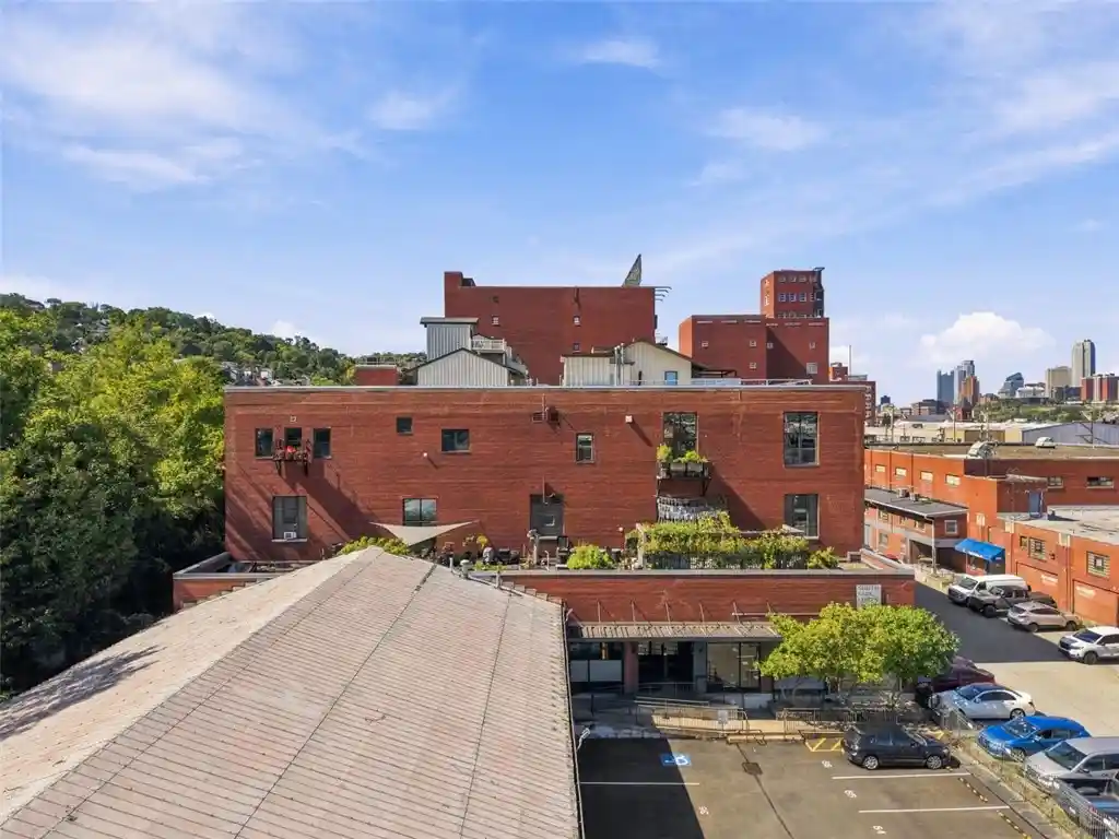 Listing Photo 2 - Condo for sale in 2250 Mary St located at 2250 Mary St, Pittsburgh, PA 15203 - Unit #208