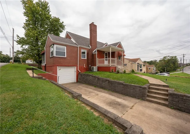 Photo 3 of Single family home for sale at 3532 Churchview Ave, Baldwin Boro, PA 15236 | MLS# 1776768 | Listing updated on 2026-10-03