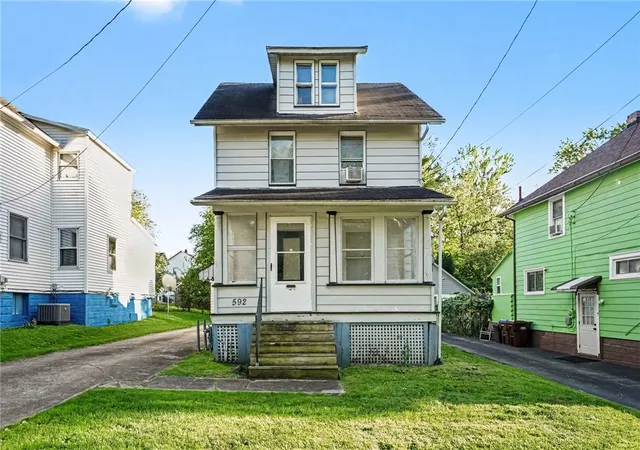 Photo 1 of Single family home for sale at 592 Hull St, Sharon, PA 16146 | MLS# 1775813 | Listing updated on 2026-10-29