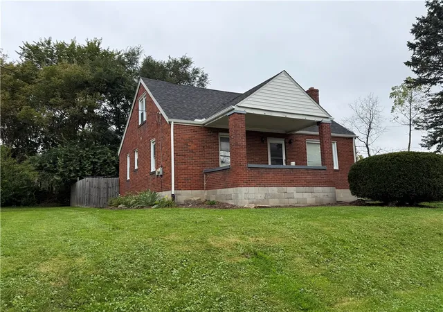 Photo 2 of Sale Pending at 404 S 6th Avenue, City Of But Sw, PA 16001 | MLS# 1776515 | Listing updated on 2026-10-03