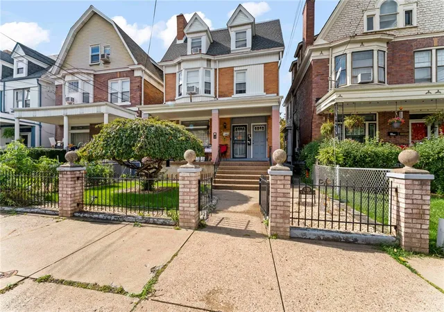 Photo 3 of Multi family home for sale at 1129 N Saint Clair St, Highland Park, PA 15206 | MLS# 1776777 | Listing updated on 2026-10-07