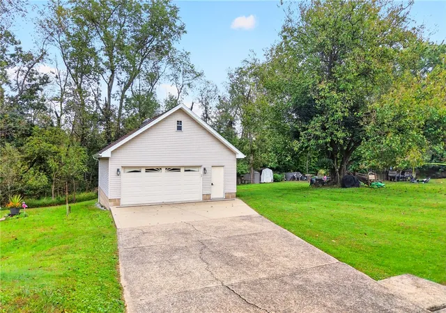 Photo 2 of Single family home for sale at 1420 Collins Ave, Jefferson Hills, PA 15025 | MLS# 1776862 | Listing updated on 2026-10-05