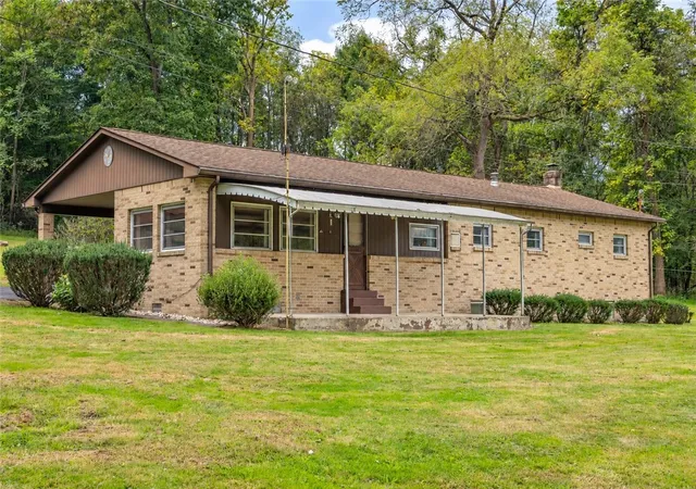Photo 3 of Single family home for sale at 398 Moccasin Holw Rd, Mt Pleasant Twp, PA 15666 | MLS# 1776926 | Listing updated on 2026-10-11