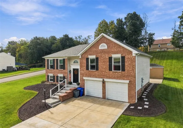 Photo 2 of Single family home for sale at 1101 Fairfield Ln, North Fayette, PA 15057 | MLS# 1776593 | Listing updated on 2026-10-06