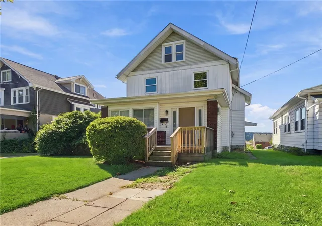 Photo 2 of Single family home for sale at 411 Riverview Dr, New Kensington, PA 15068 | MLS# 1776737 | Listing updated on 2026-10-11
