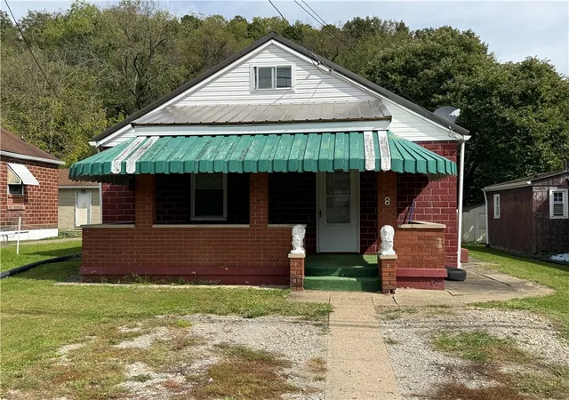 Photo 1 of Single family home for sale at 8 Penn Ave, East Bethlehem, PA 15322 | MLS# 1776965 | Listing updated on 2026-09-30