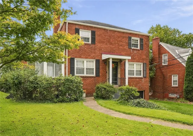 Photo 2 of Single family home for sale at 1335 Bower Hl Rd, Mt Lebanon, PA 15243 | MLS# 1776129 | Listing updated on 2026-09-30