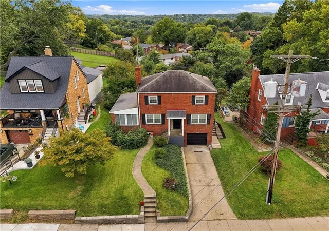 Photo 3 of Single family home for sale at 1335 Bower Hl Rd, Mt Lebanon, PA 15243 | MLS# 1776129 | Listing updated on 2026-09-30