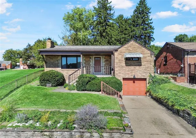 Photo 1 of Single family home for sale at 2730 Tarbel St, Brookline, PA 15226 | MLS# 1777001 | Listing updated on 2026-10-02