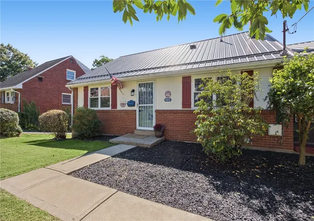 Photo 1 of Single family home for sale at 1383 Meadowlark Dr, Pittsburgh, PA 15243 | MLS# 1777016 | Listing updated on 2026-09-30