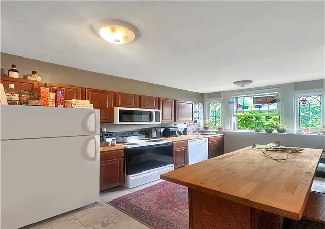 Photo 2 of Multi family home for sale at 5712 Stanton Ave, Highland Park, PA 15206 | MLS# 1777101 | Listing updated on 2026-10-01