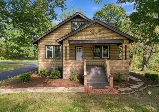 Photo 1 of Single family home for sale at 1890 Hulton Rd, Plum Boro, PA 15147 | MLS# 1776976 | Listing updated on 2026-10-08