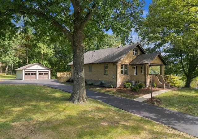 Photo 2 of Single family home for sale at 1890 Hulton Rd, Plum Boro, PA 15147 | MLS# 1776976 | Listing updated on 2026-10-08
