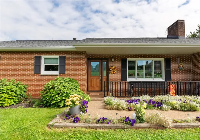 Photo 3 of Single family home for sale at 760 Mercer Rd, Center Twp, PA 16001 | MLS# 1776884 | Listing updated on 2026-10-04
