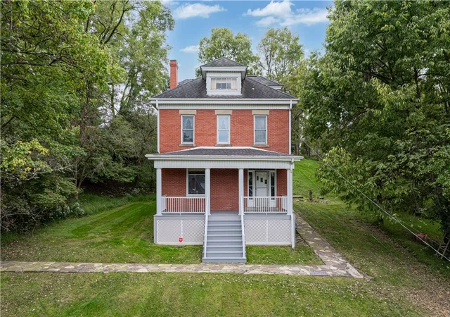 Photo 2 of Single family home for sale at 98 Acheson Ave, City Of Washington, PA 15301 | MLS# 1776618 | Listing updated on 2026-10-02