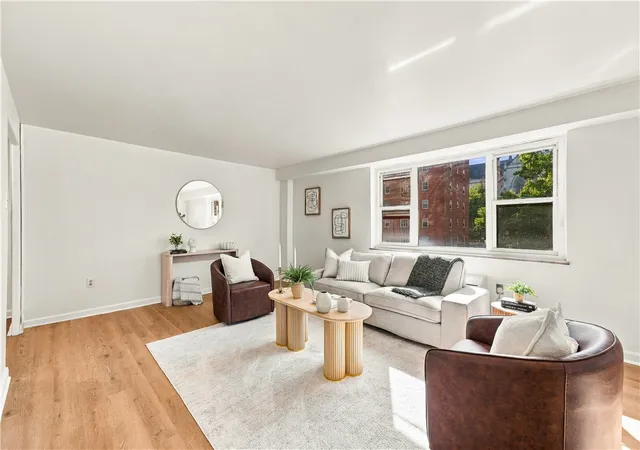 Listing Photo 4 - Condo for sale in building located at 4625 5Th Ave, Oakland, PA 15213 - Unit #205