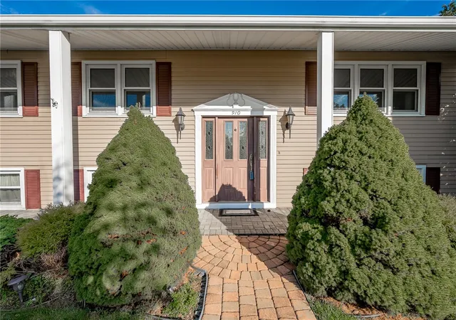Photo 2 of Sale Pending at 910 Country Ln, White Twp, PA 15701 | MLS# 1777047 | Listing updated on 2026-10-07