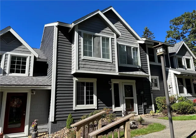 Photo 2 of Townhouse for sale at 1852 Eagles Ridge Way, Hidden Valley, PA 15502 | MLS# 1776706 | Listing updated on 2026-10-06