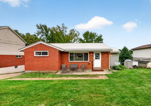 Photo 1 of Single family home for sale at 208 Burch Dr, Moon/crescent Twp, PA 15108 | MLS# 1777190 | Listing updated on 2026-10-05