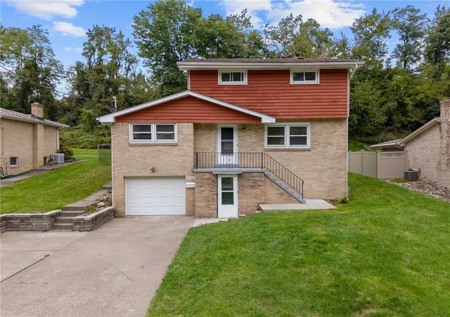 Photo 1 of Single family home for sale at 4710 Bowes Ave, West Mifflin, PA 15122 | MLS# 1776725 | Listing updated on 2026-10-02