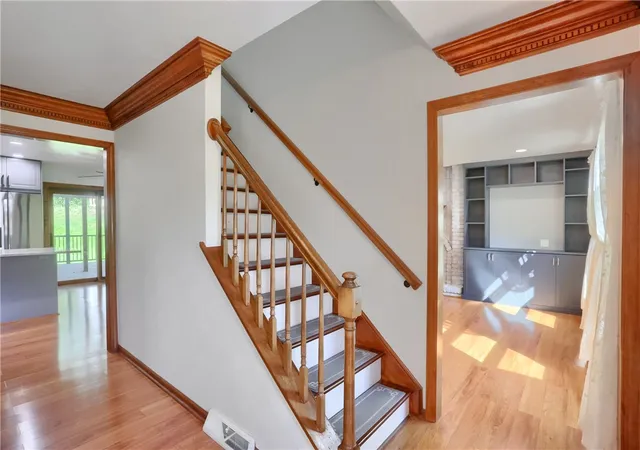 Photo 3 of Single family home for sale at 2525 Country Side Ln, Franklin Park, PA 15090 | MLS# 1776545 | Listing updated on 2026-10-09