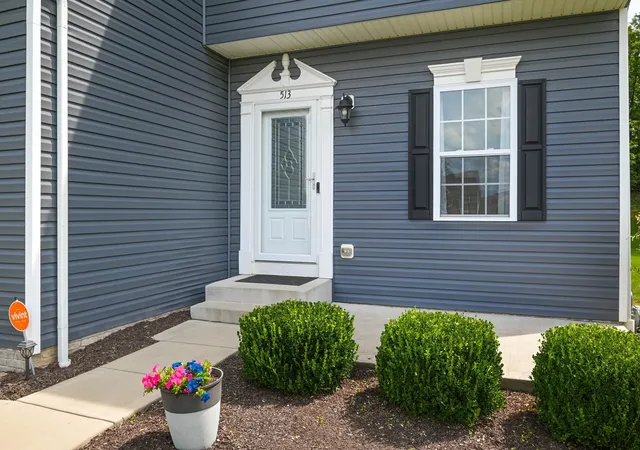 Photo 3 of Sale Pending at 513 Royal Ct, North Fayette, PA 15057 | MLS# 1777267 | Listing updated on 2026-10-06