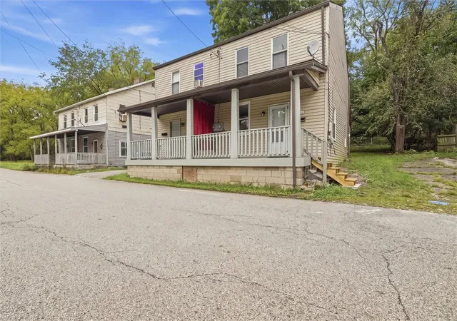 Photo 2 of Multi family home for sale at 342   344 Oak St, Baldwin Boro, PA 15236 | MLS# 1777264 | Listing updated on 2026-10-10