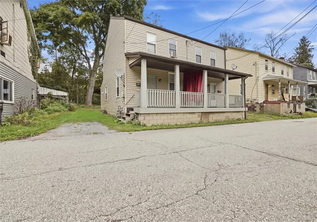 Photo 3 of Multi family home for sale at 342   344 Oak St, Baldwin Boro, PA 15236 | MLS# 1777264 | Listing updated on 2026-10-10