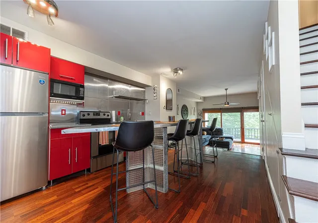 Photo 2 of Condo for sale at 746 Carriage Cir, Pennsbury, PA 15205 | MLS# 1777285 | Listing updated on 2026-10-03