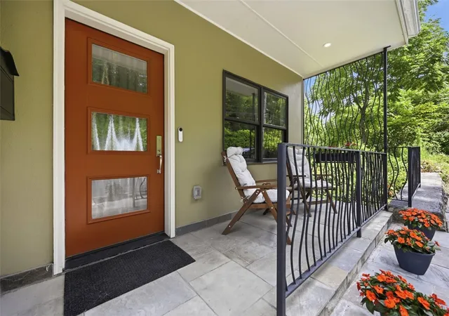 Photo 3 of Single family home for sale at 3721 Melwood Ave, Polish Hill, PA 15213 | MLS# 1777191 | Listing updated on 2026-10-03