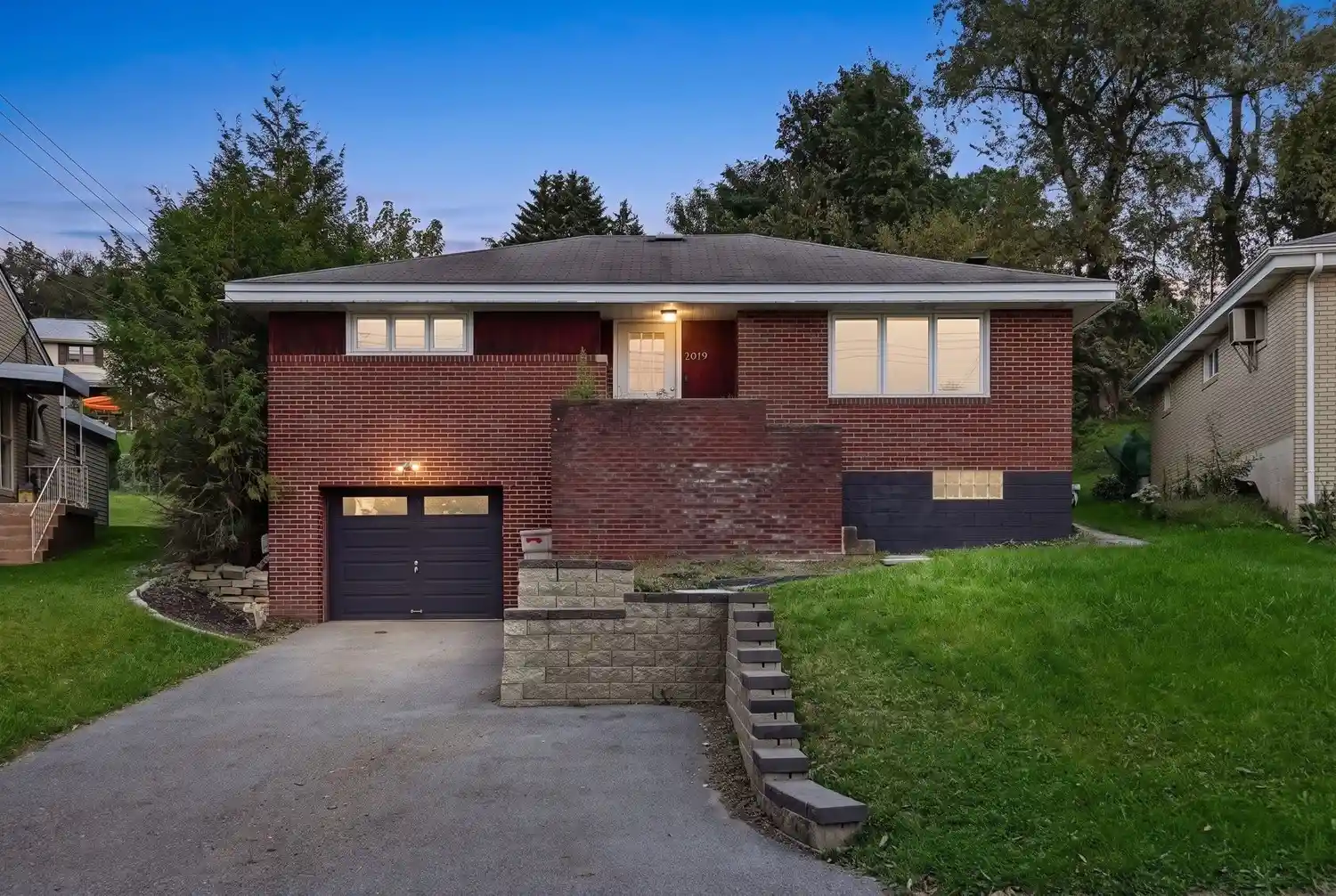 Photo 1 of Single family home for sale at 2019 Arnold Acres Dr, Banksville/westwood, PA 15205 | MLS# 1777298 | Listing updated on 2026-10-25