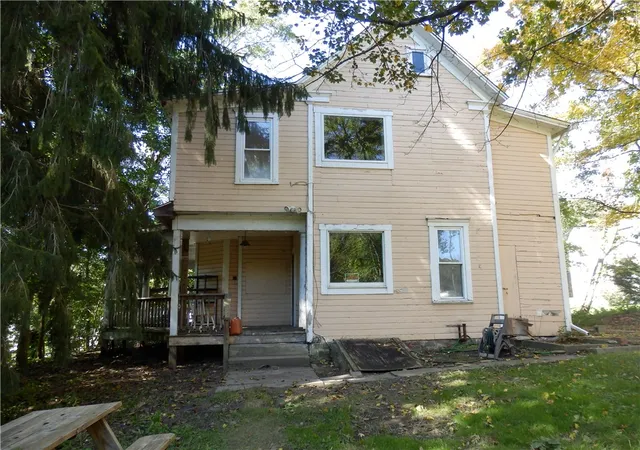 Photo 2 of Single family home for sale at 105 Charles St, Hooversville Boro, PA 15936 | MLS# 1777308 | Listing updated on 2026-10-02