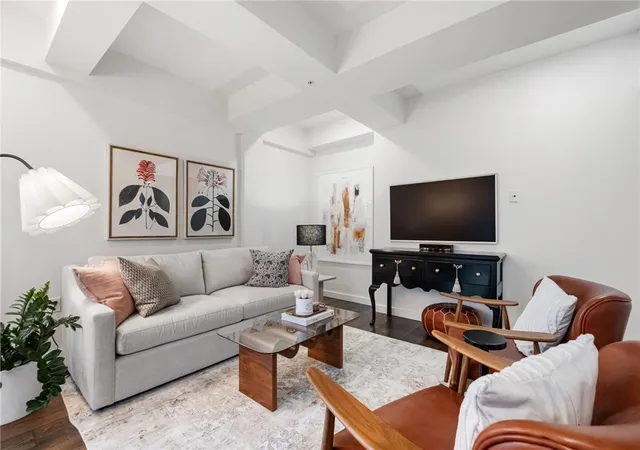 Listing Photo 5 - Condo for sale in building located at 2545 Penn Ave, Pittsburgh, PA 15222 - Unit #504