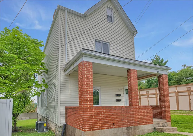 Photo 3 of Multi family home for sale at 823 E 11th Avenue, Homestead, PA 15120 | MLS# 1775736 | Listing updated on 2026-10-02