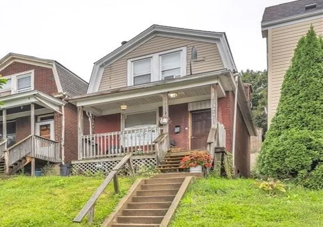 Photo 2 of Single family home for sale at 2819 Shawhan Ave, Brookline, PA 15226 | MLS# 1777425 | Listing updated on 2026-10-06