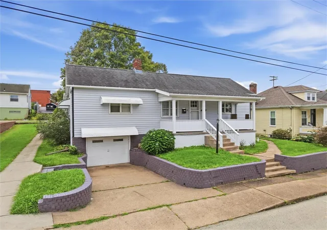 Photo 3 of Single family home for sale at 814 Graham St, Belle Vernon, PA 15012 | MLS# 1776652 | Listing updated on 2026-10-04