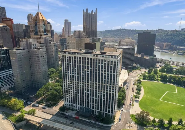 Photo 3 of Condo for sale at 320 Fort Duquesne Blvd #25L, Downtown Pgh, PA 15222 | MLS# 1777567 | Listing updated on 2026-10-04
