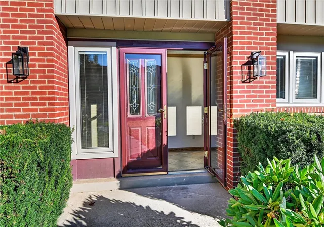 Photo 3 of Single family home for sale at 21 Scenic Dr, Coraopolis, PA 15108 | MLS# 1777517 | Listing updated on 2026-10-04
