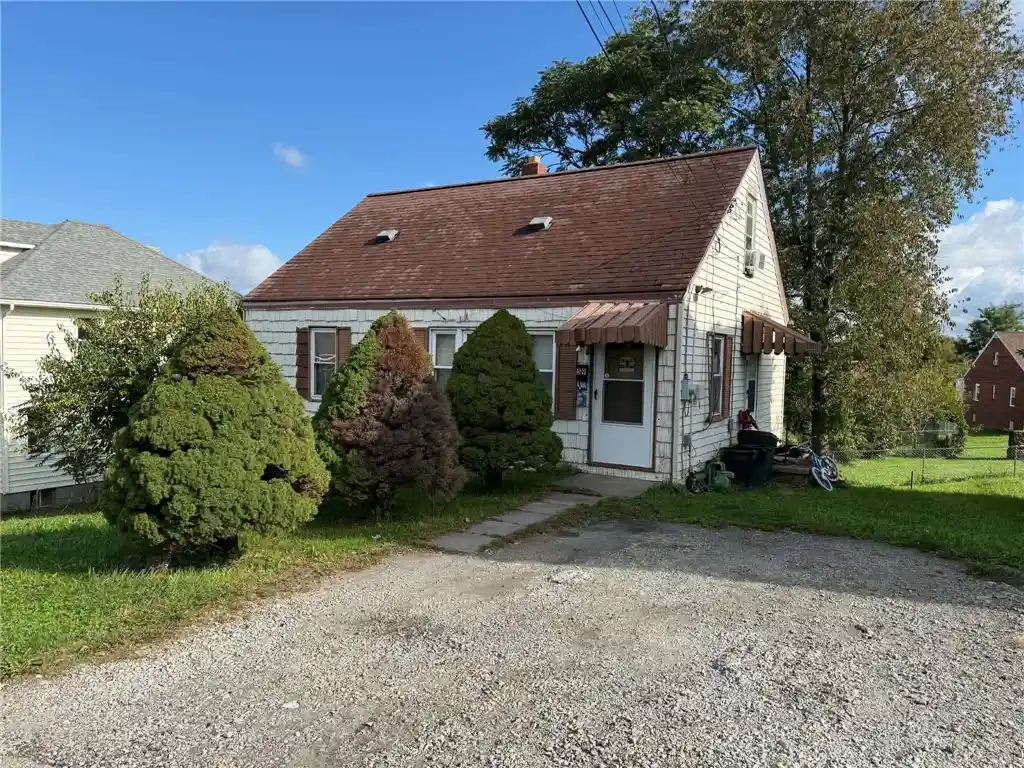 Single family home for sale at 59 Wayne St, Uniontown, PA 15401 | MLS# 1777625