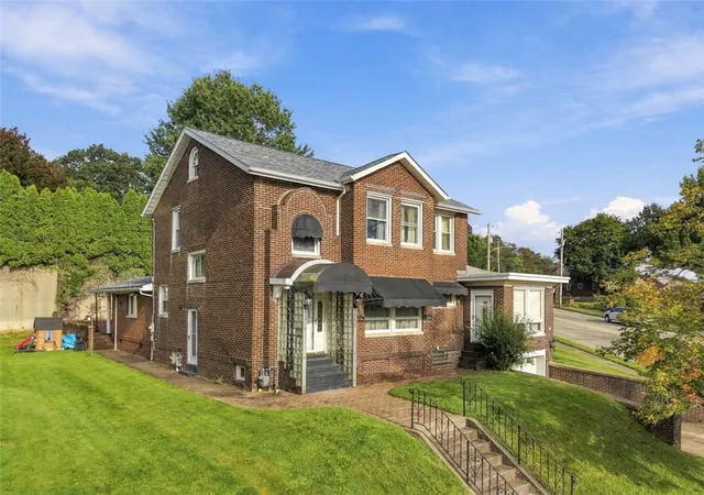 Photo 1 of Single family home for sale at 989 Ohio Ave, Midland Boro, PA 15059 | MLS# 1777050 | Listing updated on 2026-10-10