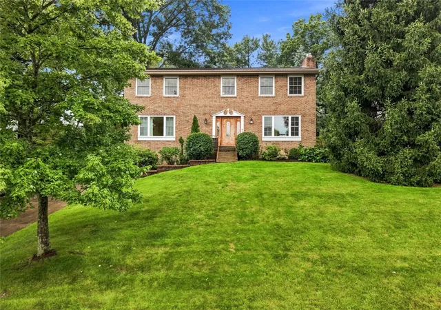 Photo 2 of Single family home for sale at 1123 Rial Dr, Bethel Park, PA 15102 | MLS# 1777591 | Listing updated on 2026-10-09
