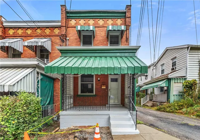 Photo 1 of Single family home for sale at 237 Glen Caladh St, Hazelwood, PA 15207 | MLS# 1777717 | Listing updated on 2026-10-05