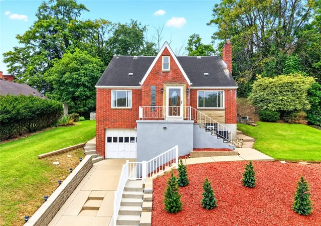 Photo 1 of Single family home for sale at 3710 Oakton Rd, Pittsburgh, PA 15227 | MLS# 1777563 | Listing updated on 2026-10-05