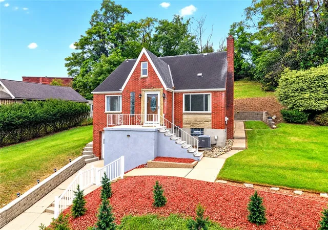 Photo 2 of Single family home for sale at 3710 Oakton Rd, Pittsburgh, PA 15227 | MLS# 1777563 | Listing updated on 2026-10-05